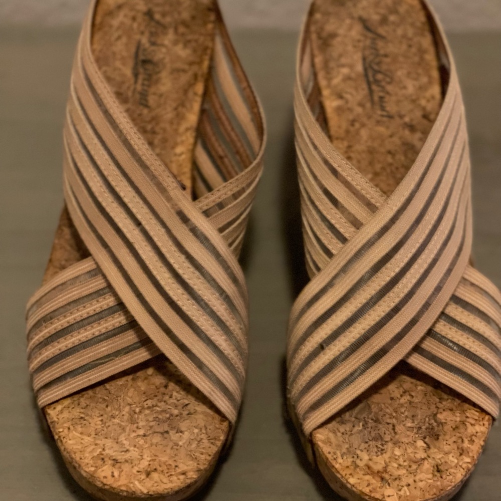 Lucky Brand Nude Cork Wedges - Picture 3 of 9